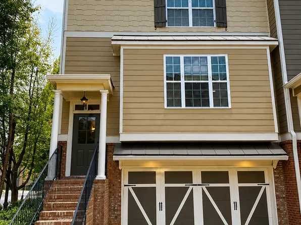 401 Lexington Vlg, Peachtree City, GA 30269