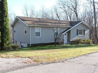 10 Curving Hill Dr, Highland lakes, NJ 07422