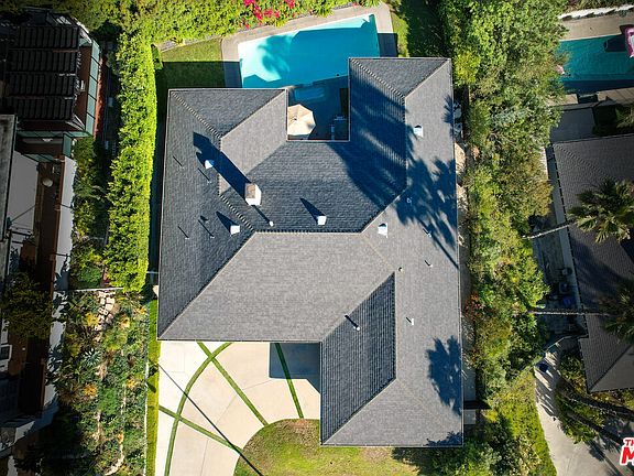 4th image of 1730 Clear View Dr