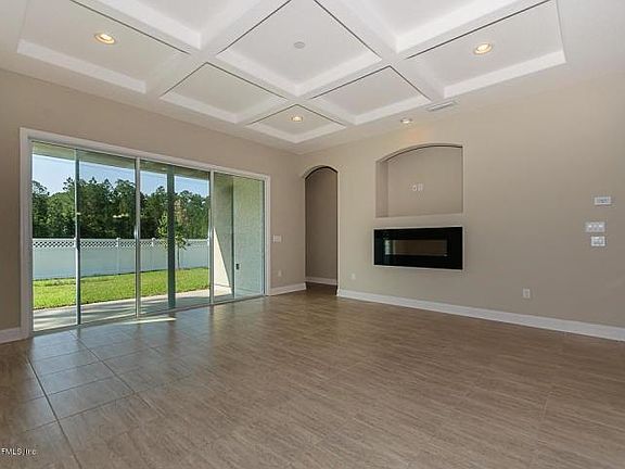 2nd image of 188 Ellsworth Cir