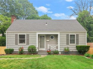 168 Hollow Tree Ridge Rd, Darien, CT 06820