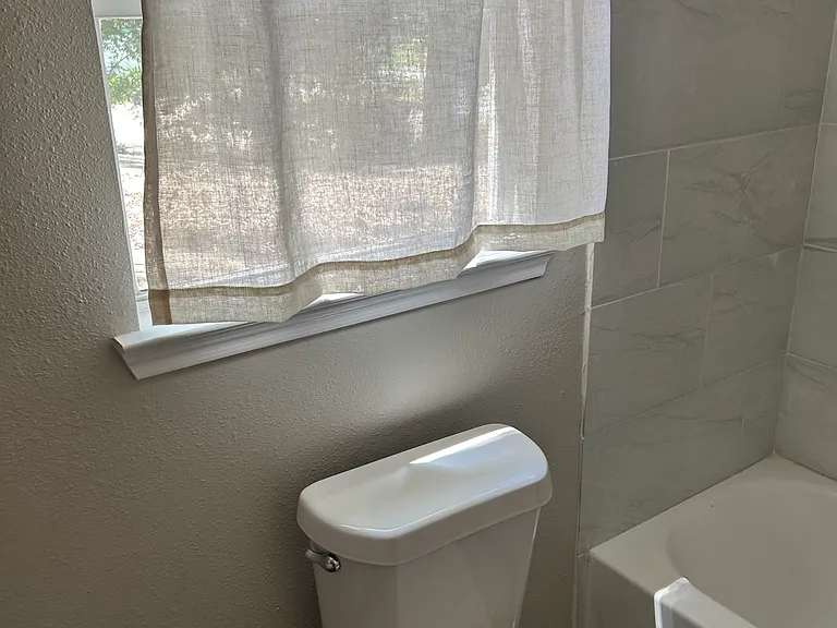 20843 Brandon Dr — Photo 17
