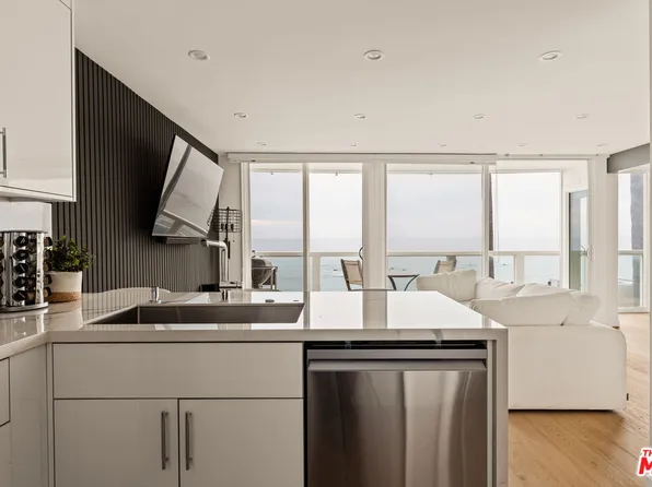 11918 Whitewater Ln, Malibu, CA 90265