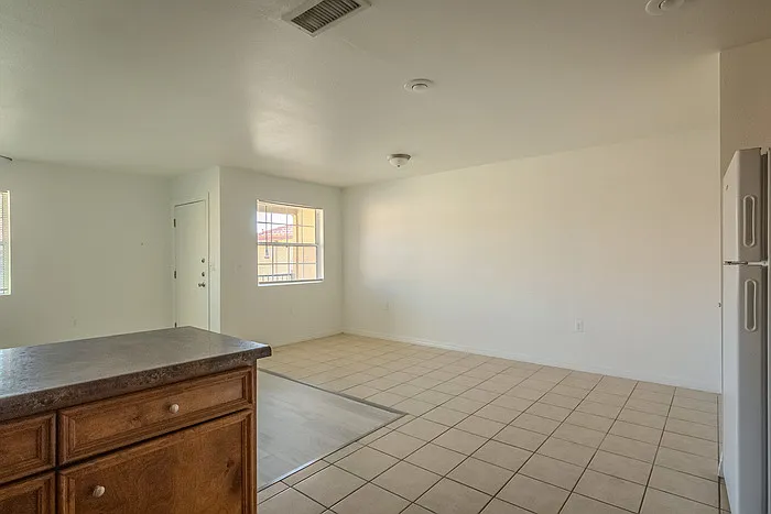 2413 Tremont Ave #B3 — Photo 15