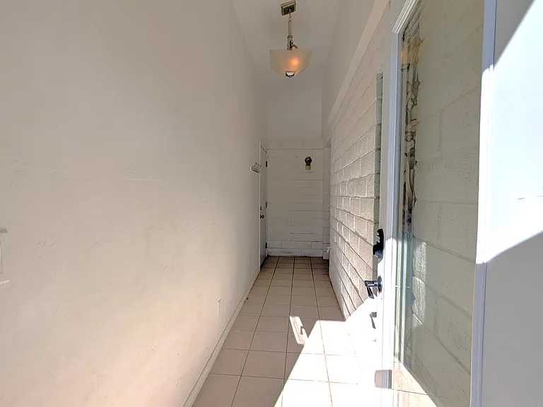 1514 N Elaine Way — Photo 41