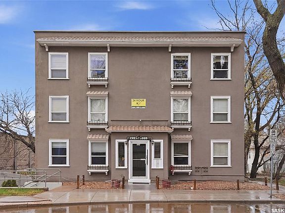 2nd image of 129 11th STREET E