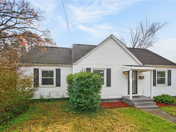 3853 Robin Hood Rd, Norfolk, VA 23513