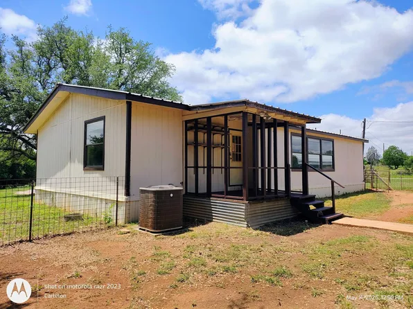 601 E Austin St, Llano, TX 78643