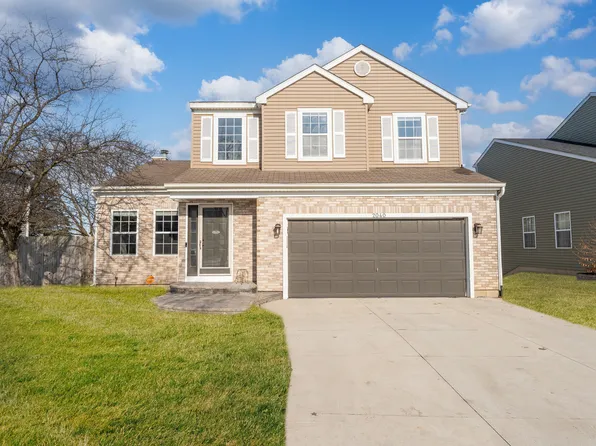 2040 Norwich Dr, Bartlett, IL 60103