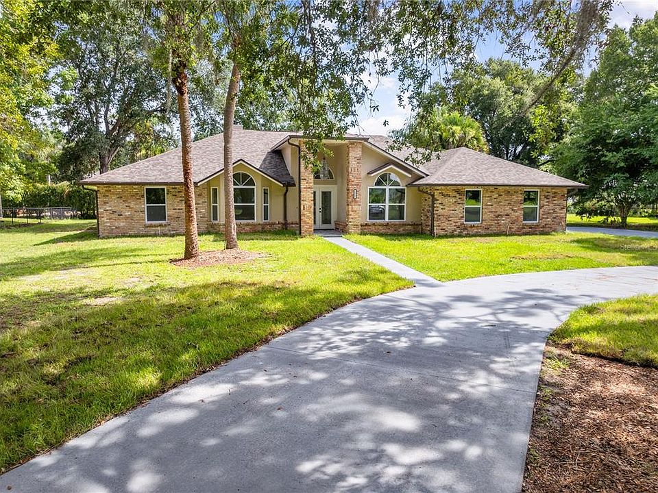 1st image of 2082 Camelot Blvd
