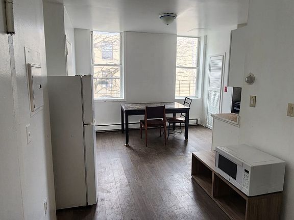 5th image of 555 Communipaw Ave #2