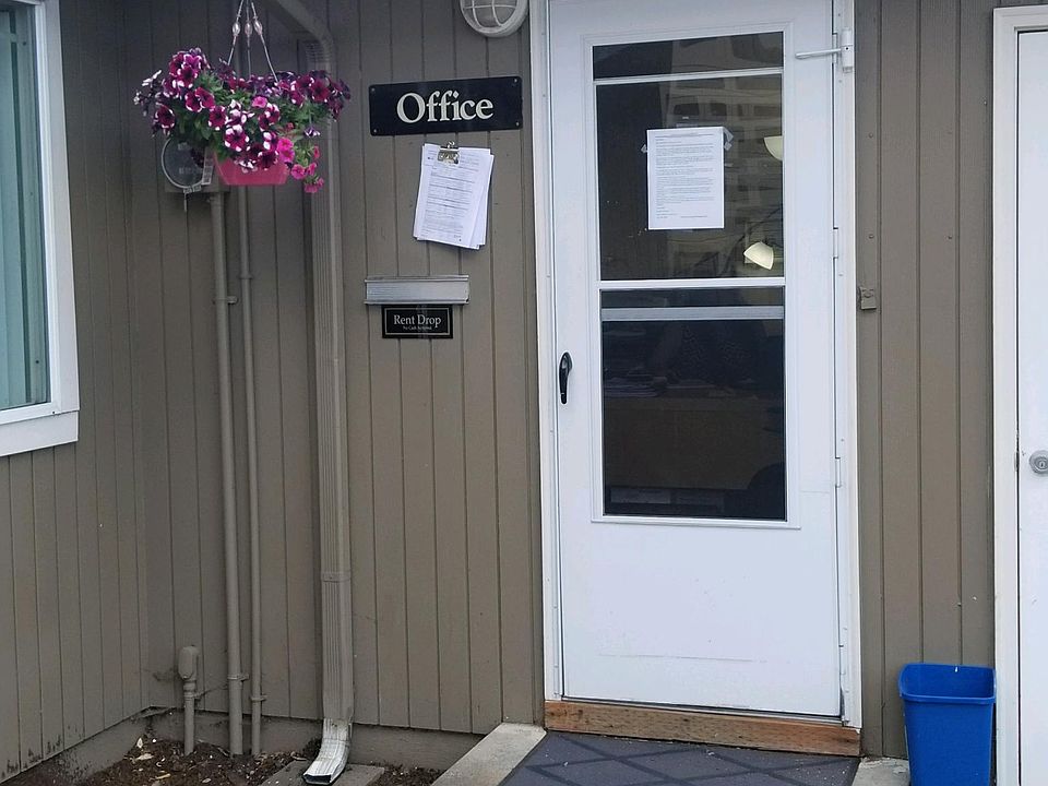 Grant View Court Apartments rental office.