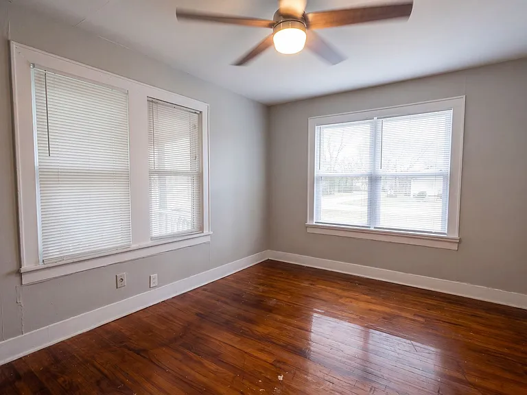 117 1/2 Lister St #B — Photo 4