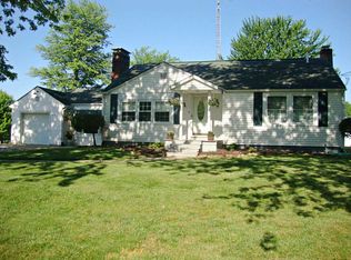 311 Bloomfield Rd, Loogootee, IN 47553