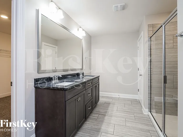 558 Dorchester St — Photo 12
