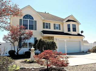 345 Bayview Ave, Bayville, NJ 08721