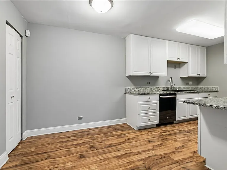 441 Park Ridge Ln #G — Photo 4