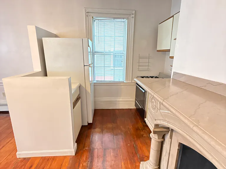 313 Essex St #104 — Photo 7