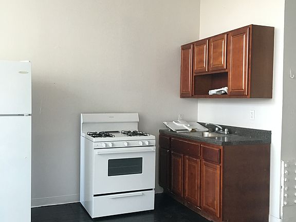 3rd image of 248 McKibben St APT 03I