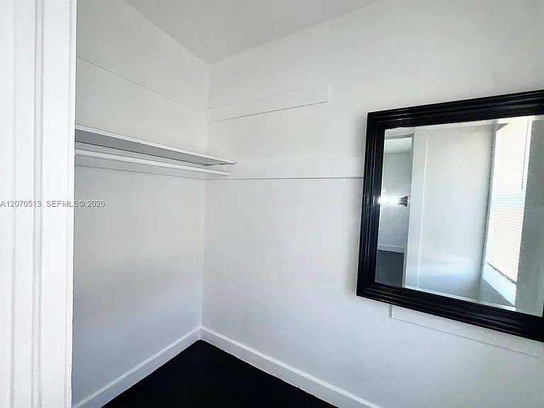 1631 NW 3rd St #5 — Photo 6