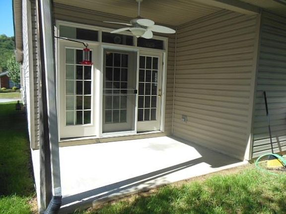 3rd image of 4010 Parkway Place Dr
