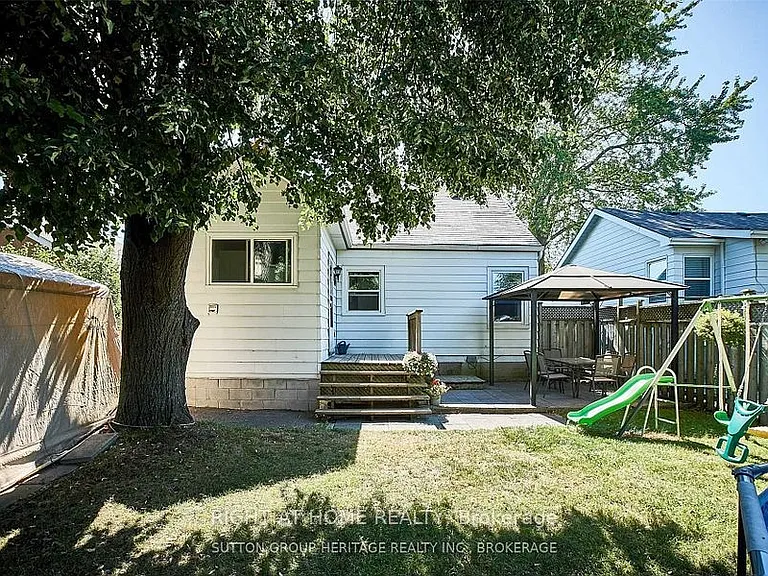 4 Ontario St — Photo 16