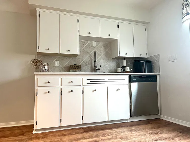 2053 Vernier Rd #1 — Photo 4