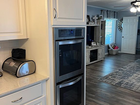 4th image of 2049 Viking St