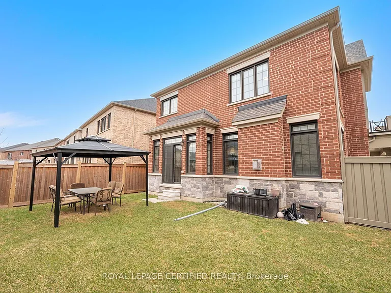 1285 Raspberry Ter — Photo 47