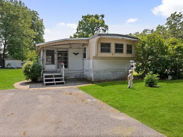 157 Mansfield Ave #24, Norton, MA 02766