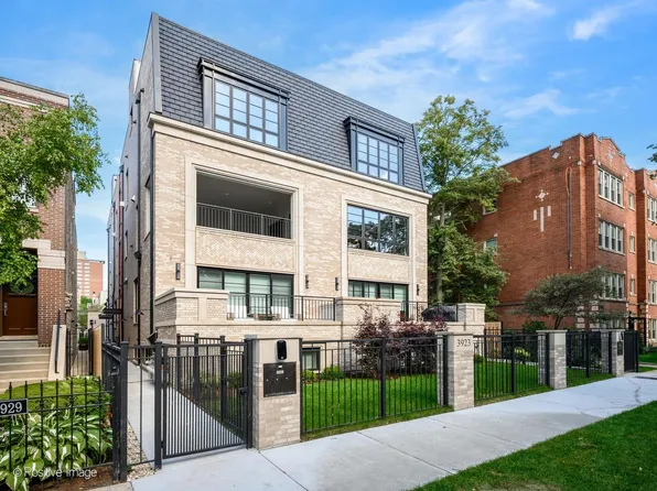 3923 N Janssen Ave #2E, Chicago, IL 60613