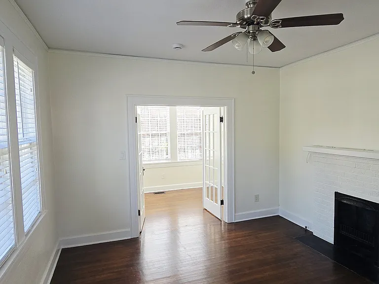729 E 40th St #1 — Photo 5