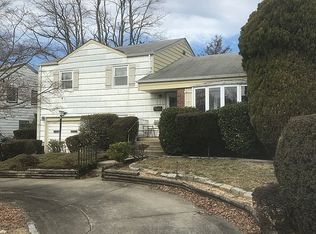275 Lincoln Ave, Roosevelt, NY 11575