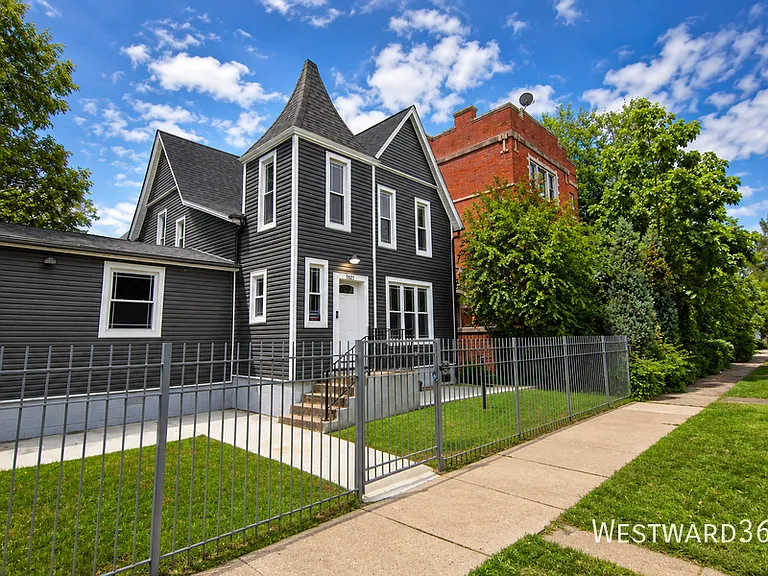 7527 S Stewart Ave #1 — Photo 2