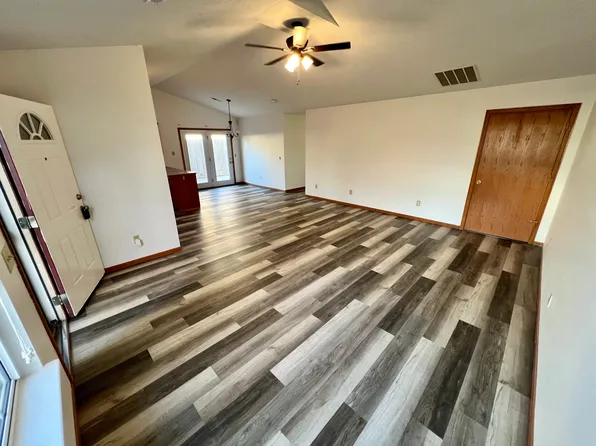 1408 Martin Ave, Salina, KS 67401