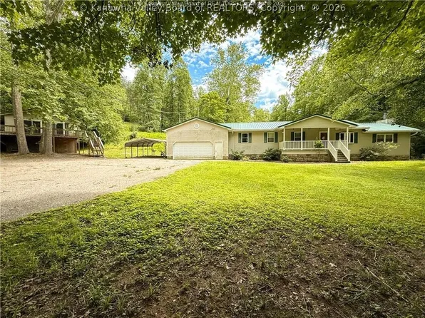 132 Wild Cherry Ln, Sissonville, WV 25320