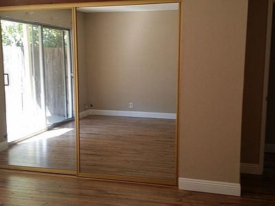 2nd image of 4846 Holyoke Way