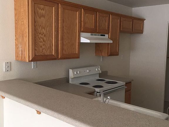 4th image of 3045 Palisades Dr #2