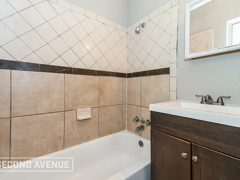 1544 Breton Rd — Photo 14