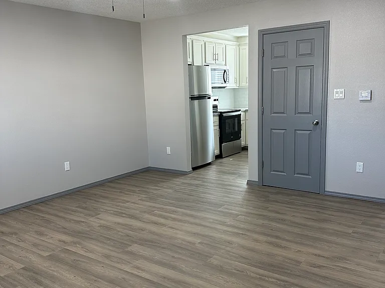 855 W Castillo Ave #B — Photo 6