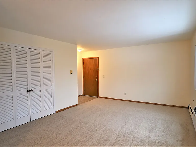 6526 Oliver Ave S — Photo 5