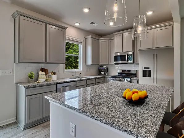 1040 Crescent Moon Loop, Hopkins, SC 29061