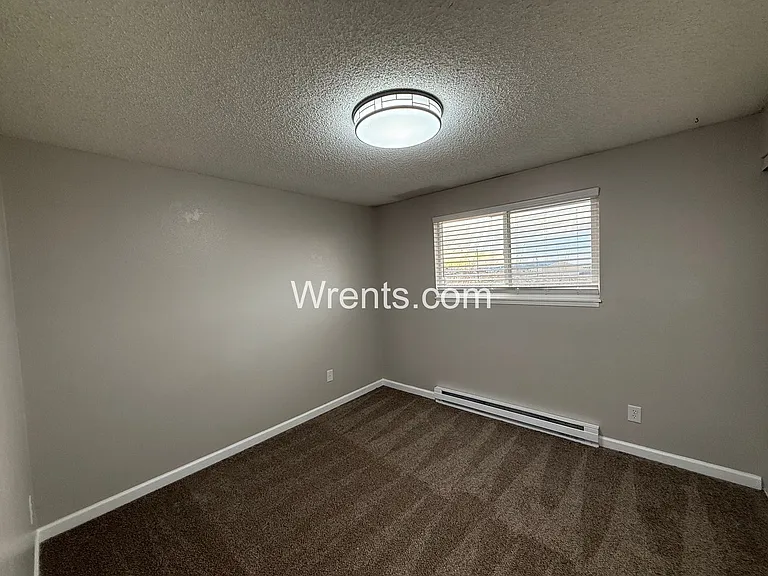 1428 S Lundstrom St — Photo 8