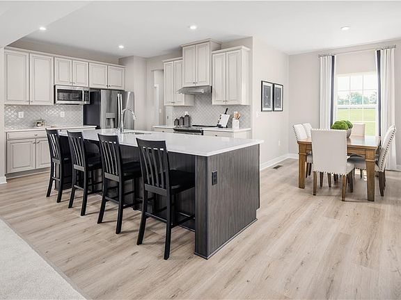 5th image of 7140 Holiday Ln