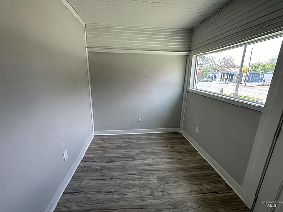 5th image of 223 Cleveland Blvd
