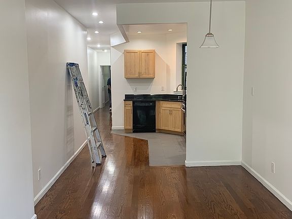 2nd image of 637 Grand Ave APT 3B