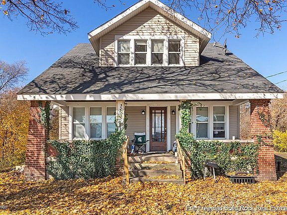 2nd image of 3401 Salerno Dr NE #3403