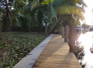 1439 Grand Dr, Fort Lauderdale, FL 33312