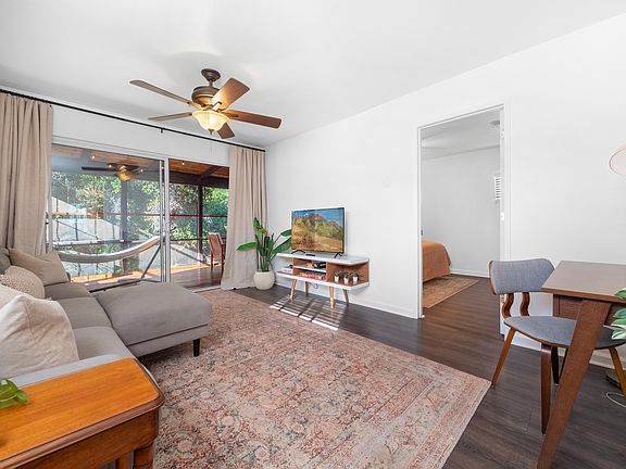 4th image of 1508 1/2 Elm Dr