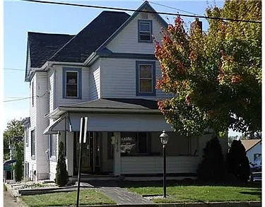 1416 E Washington St photo 1